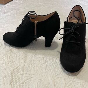 Journee collection heels